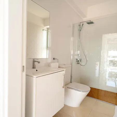 Luxurioese Mit 4 Schlafzimmern, Pool Und Whirlpool Dom wakacyjny *