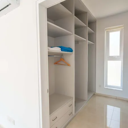 Luxurioese Mit 4 Schlafzimmern, Pool Und Whirlpool * Pégeia