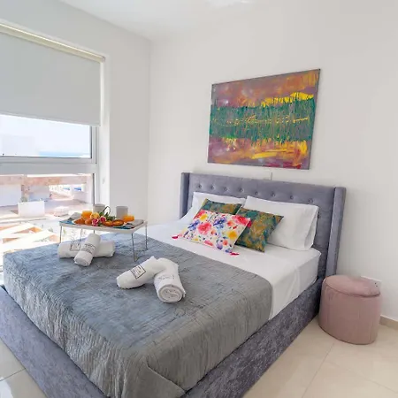 Semesterbostad Luxurioese Mit 4 Schlafzimmern, Pool Und Whirlpool Pégeia